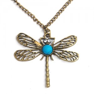 retro-dragonfly-necklace