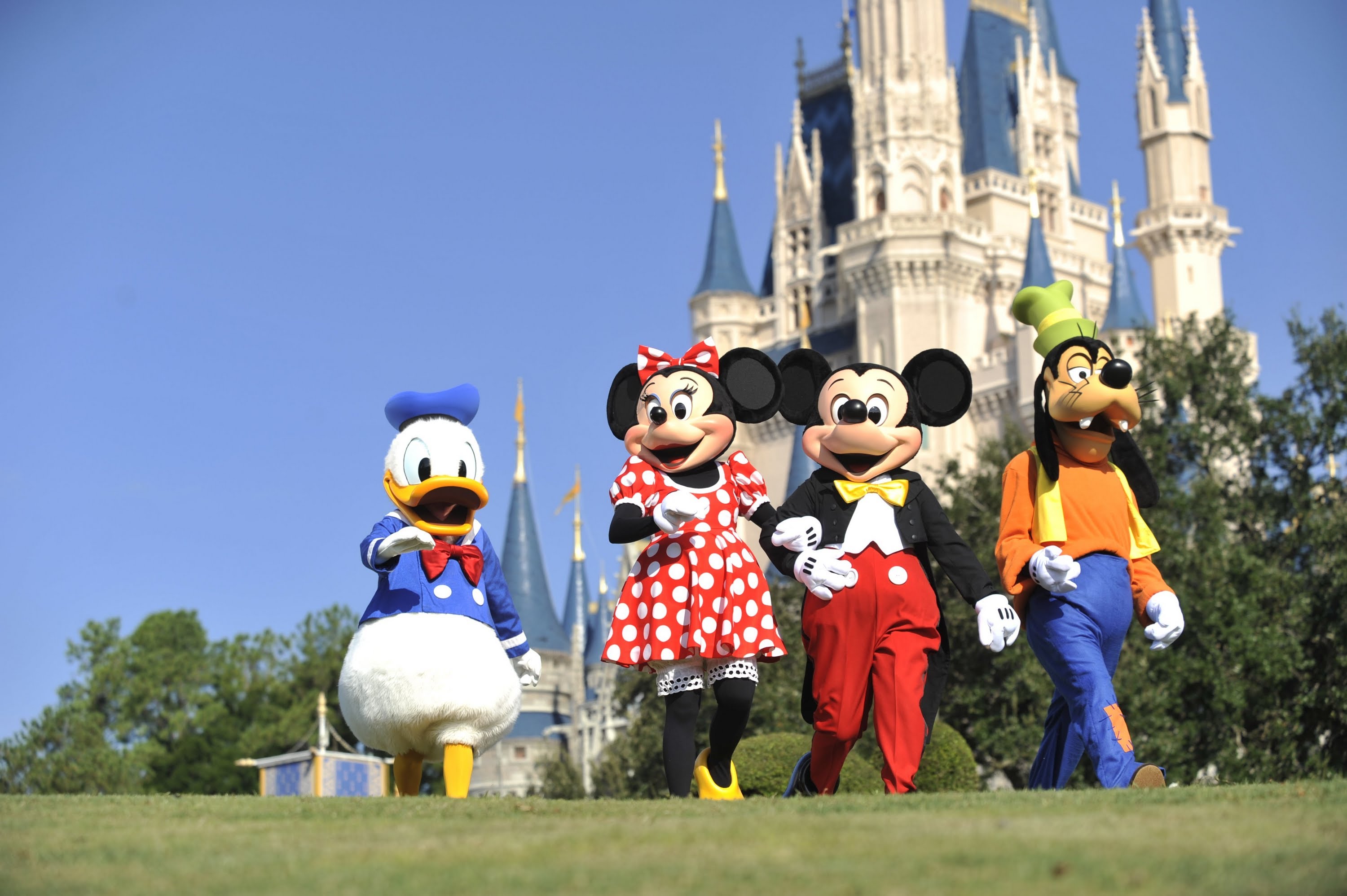 Start planning your Family Disney Trip!!  Get a FREE DVD!!